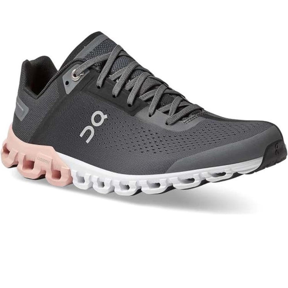 On Cloudflow Running Show 7.5 womens